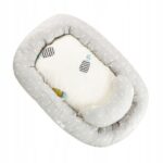 infant nest with pillow