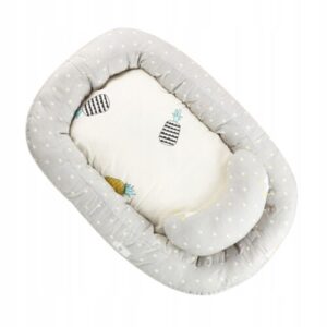 infant nest with pillow